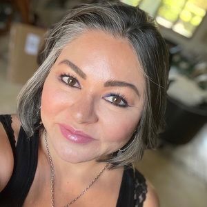 Meet your Posher, Sylvia